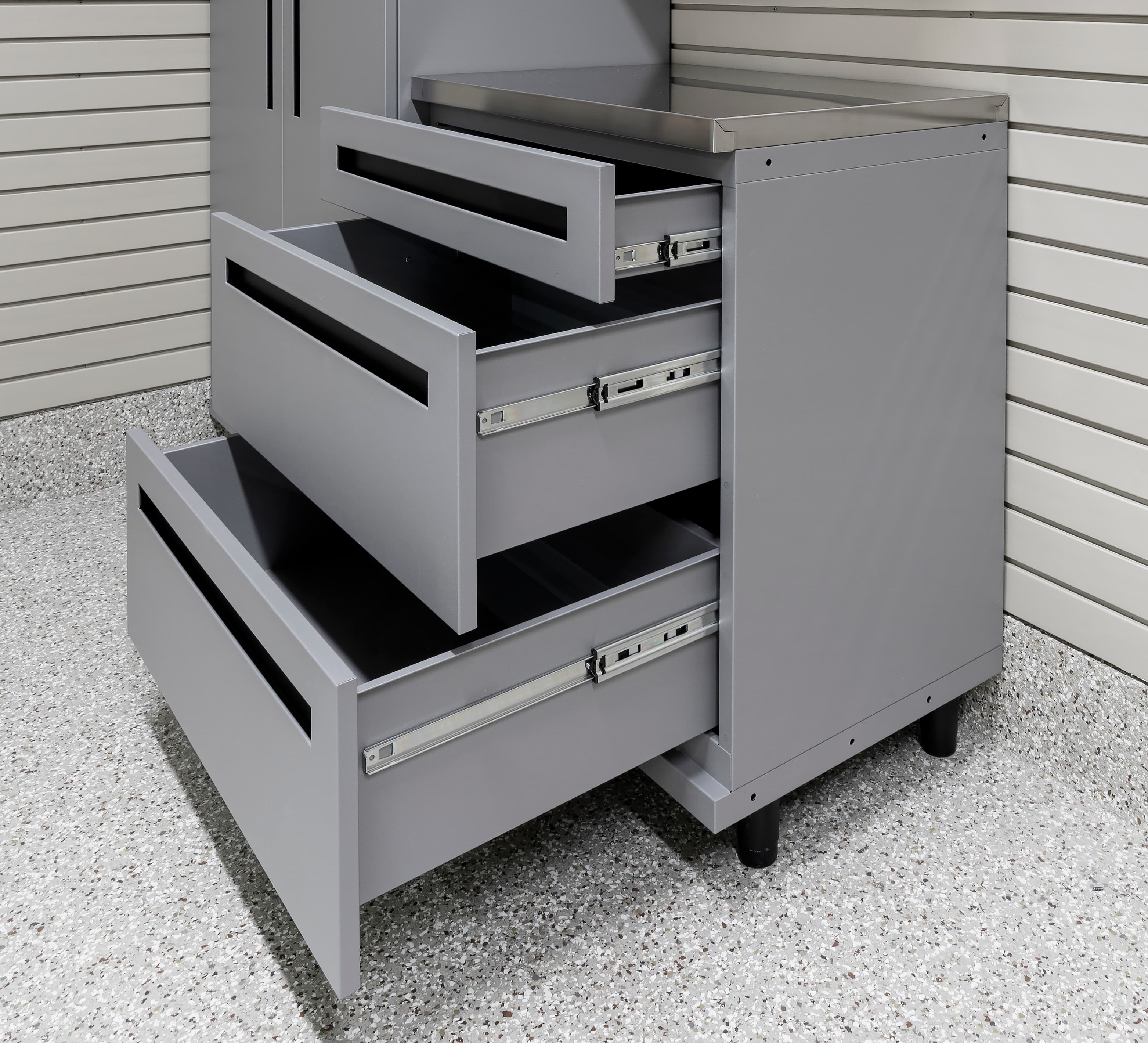 Soft close drawers - Vantage Steel Cabinetry - Garage Living